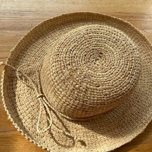 SCALA Women's Crocheted Raffia Hat with Drawstring